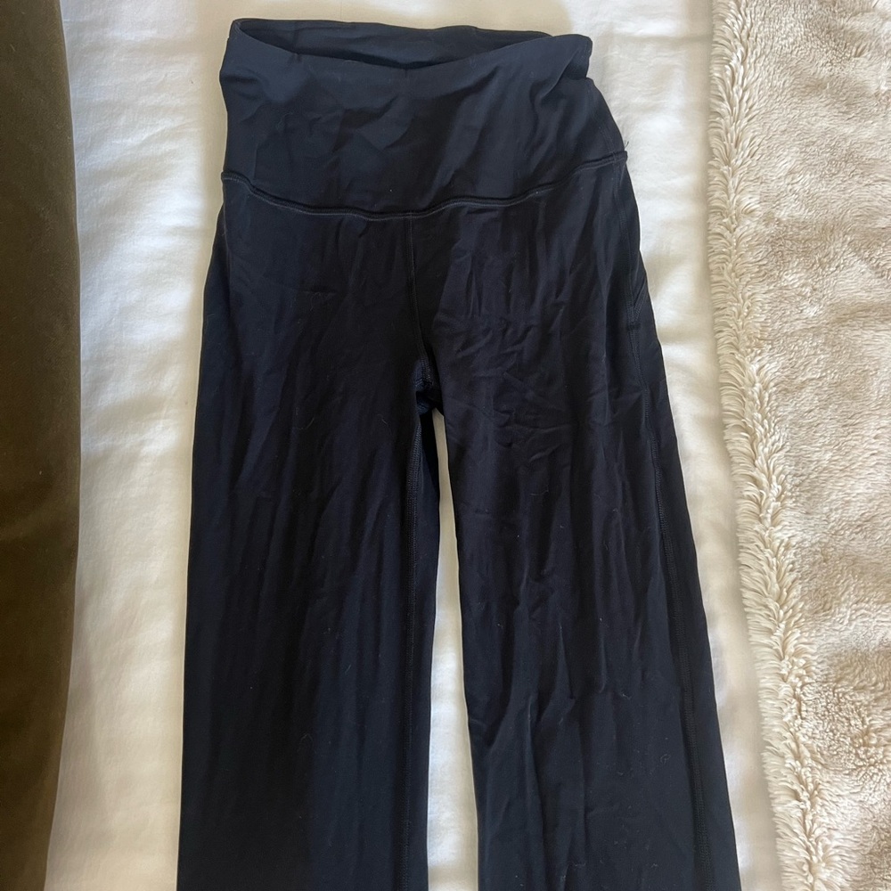 Lululemon groove high rise Nulu pants flare leggings size 4